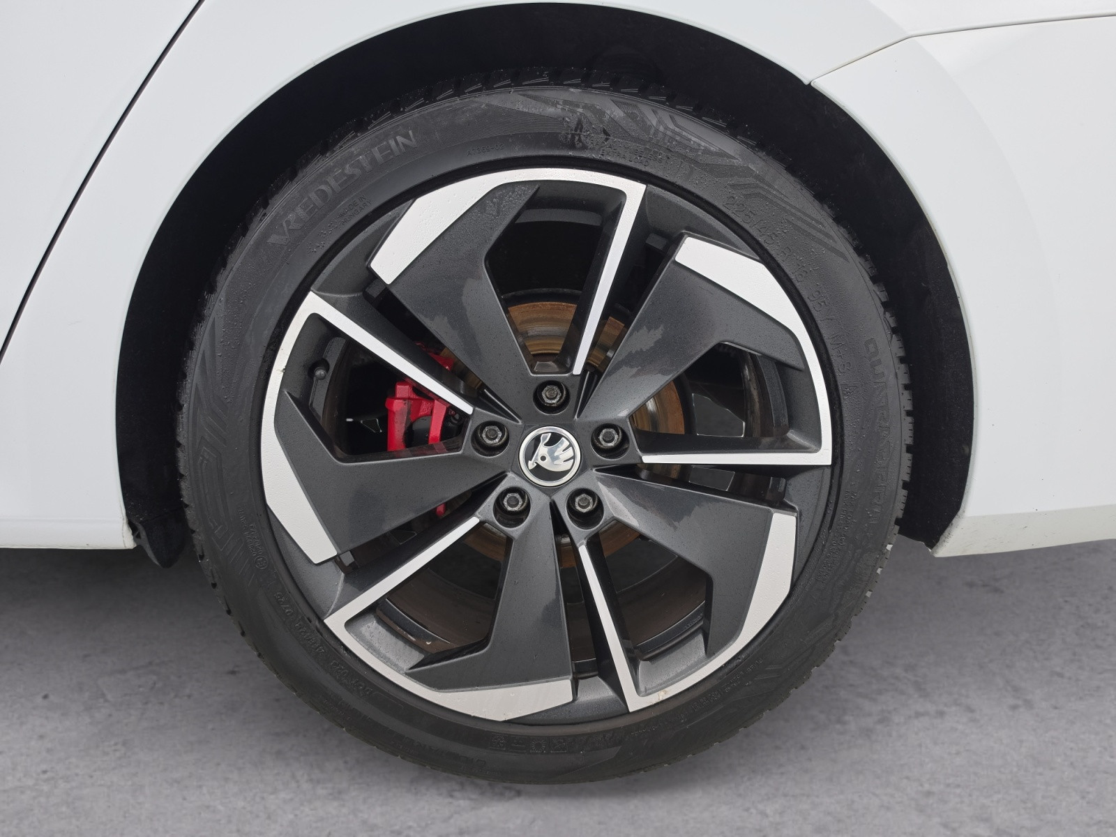 Vente en ligne Skoda Octavia Combi  2.0 TDI 200 ch DSG7 au prix de 26 900 €