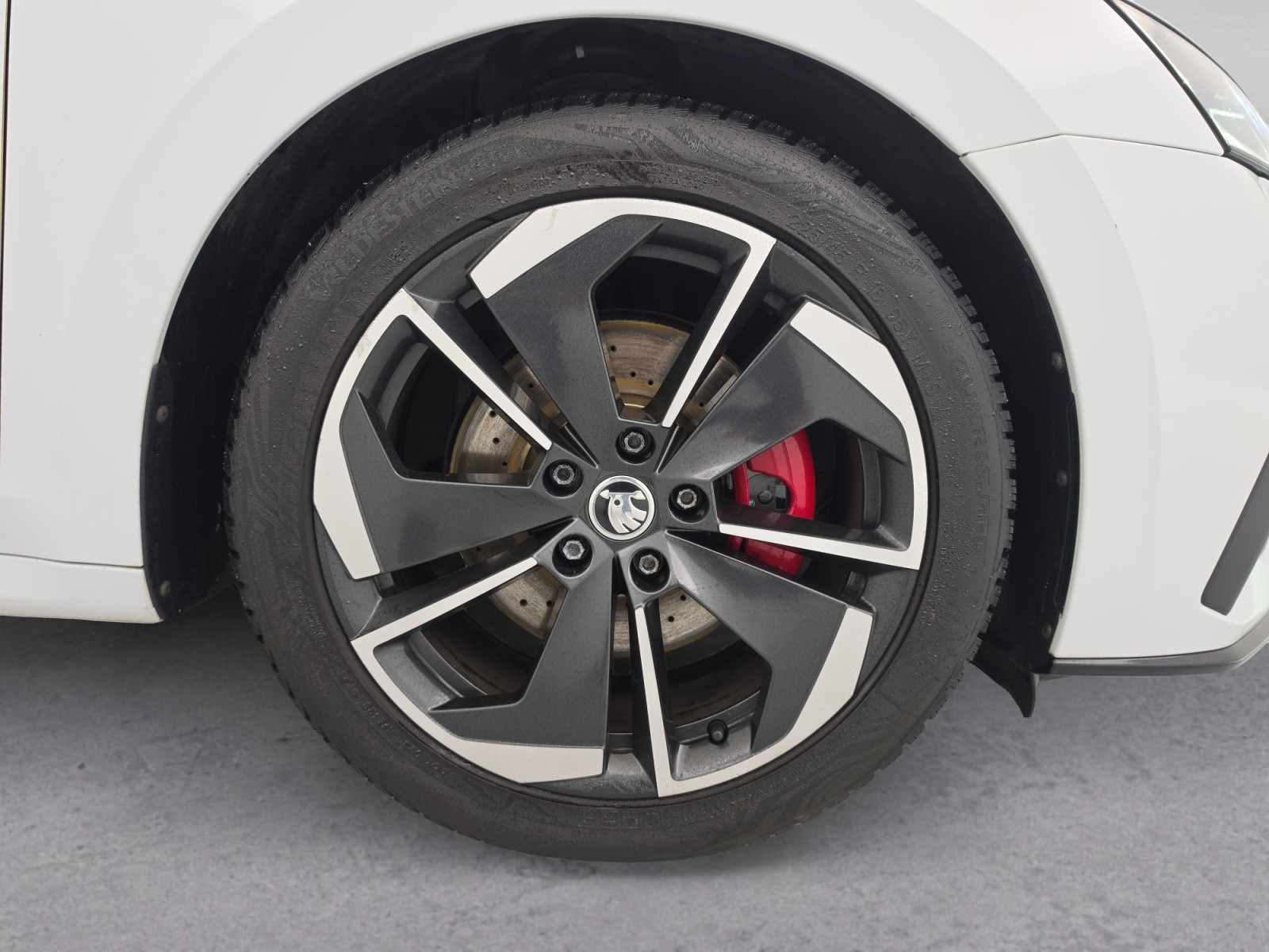 Vente en ligne Skoda Octavia Combi  2.0 TDI 200 ch DSG7 au prix de 26 900 €