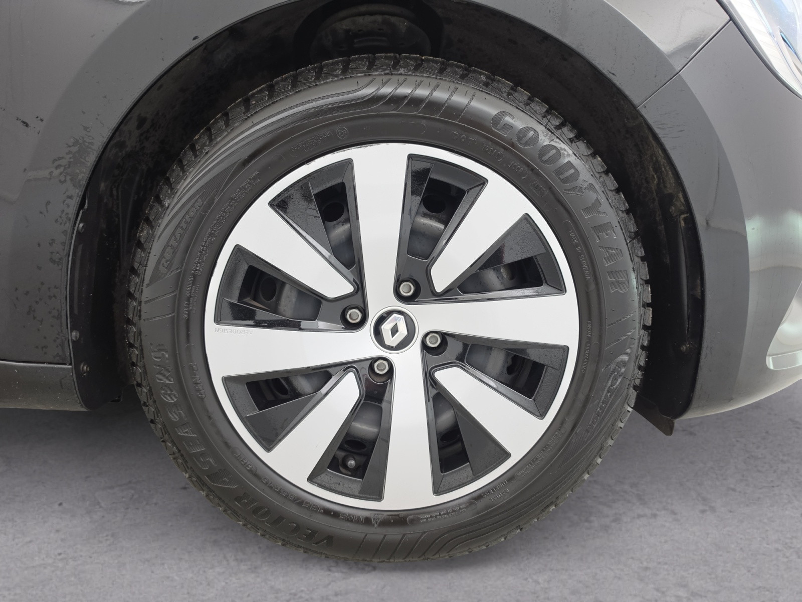 Vente en ligne Renault Clio 5 Clio TCe 90 au prix de 13 990 €