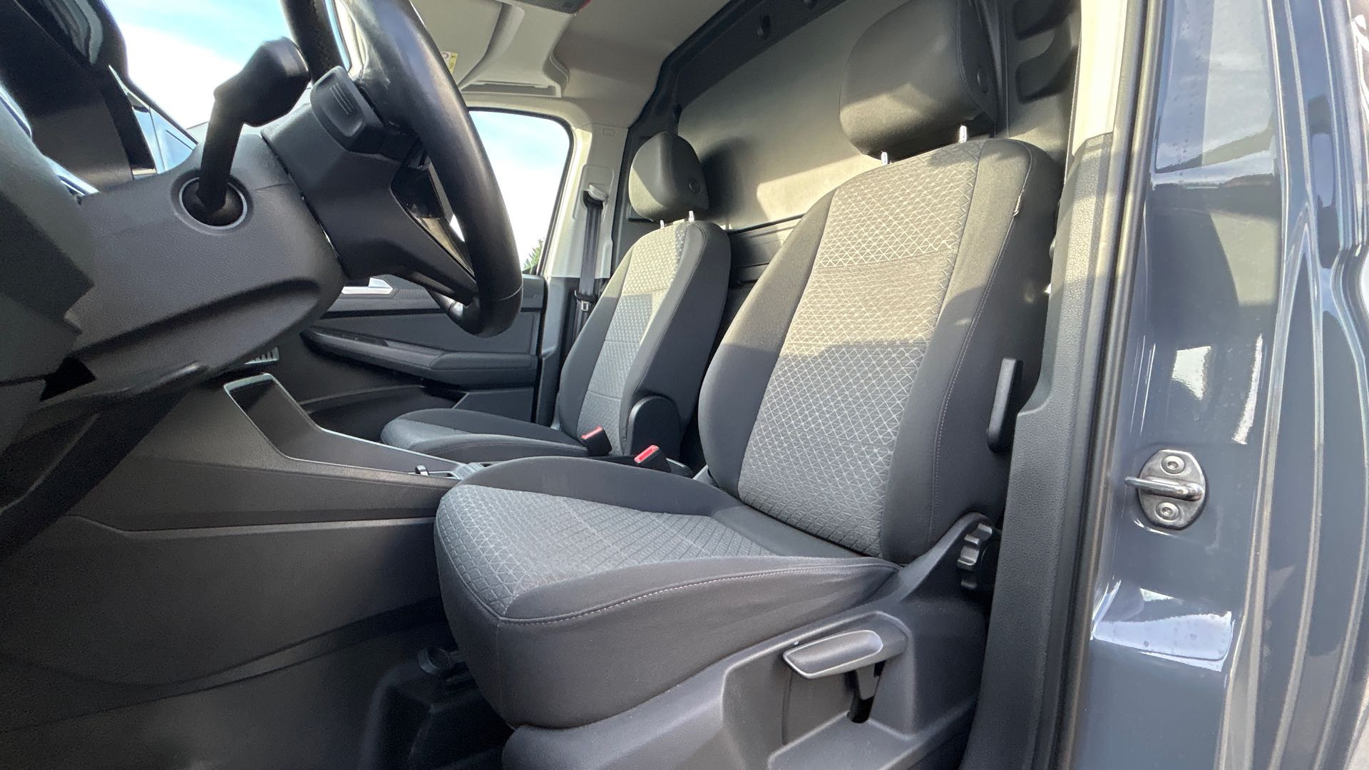 Vente en ligne Ford Transit Connect  L1 2.0 ECOBLUE 122 BVA au prix de 16 990 €