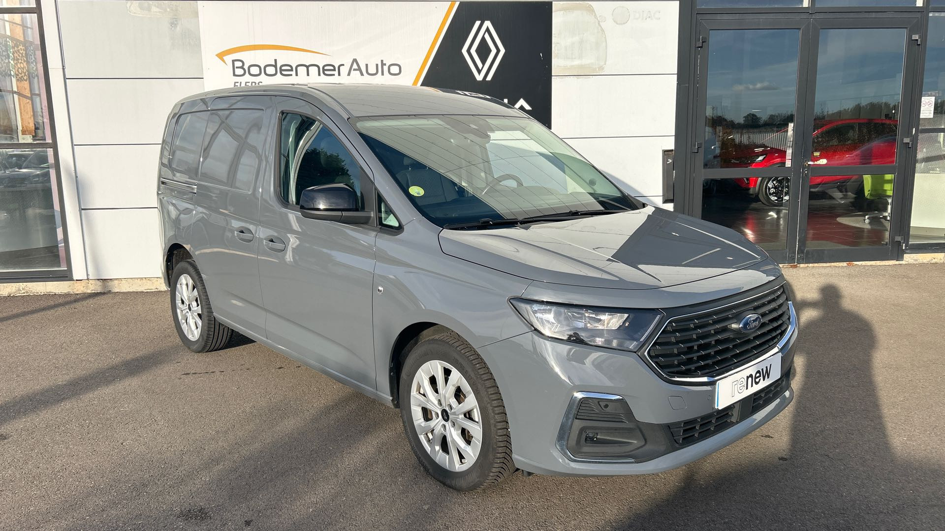 Vente en ligne Ford Transit Connect  L1 2.0 ECOBLUE 122 BVA au prix de 16 990 €