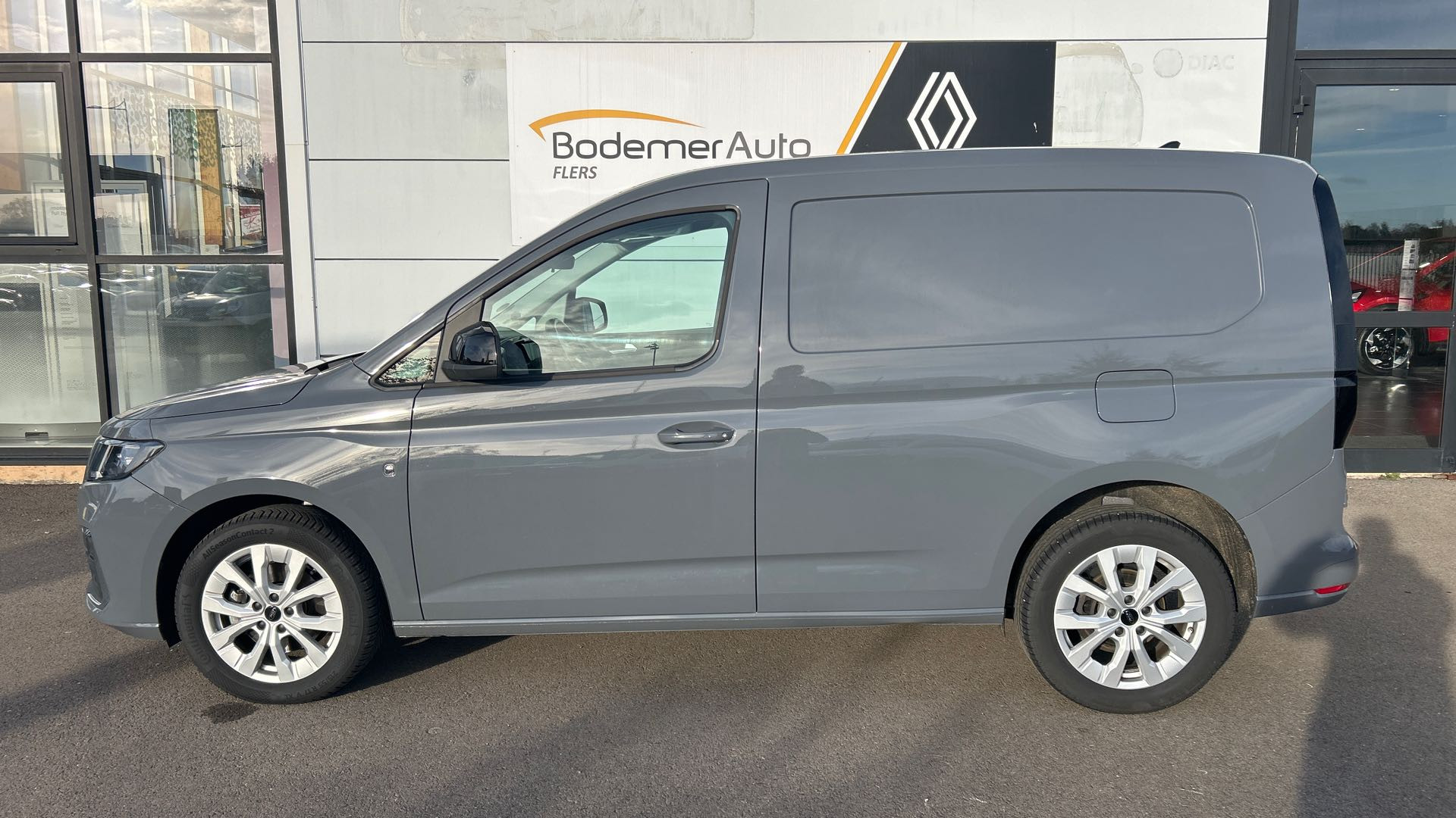 Vente en ligne Ford Transit Connect  L1 2.0 ECOBLUE 122 BVA au prix de 16 990 €