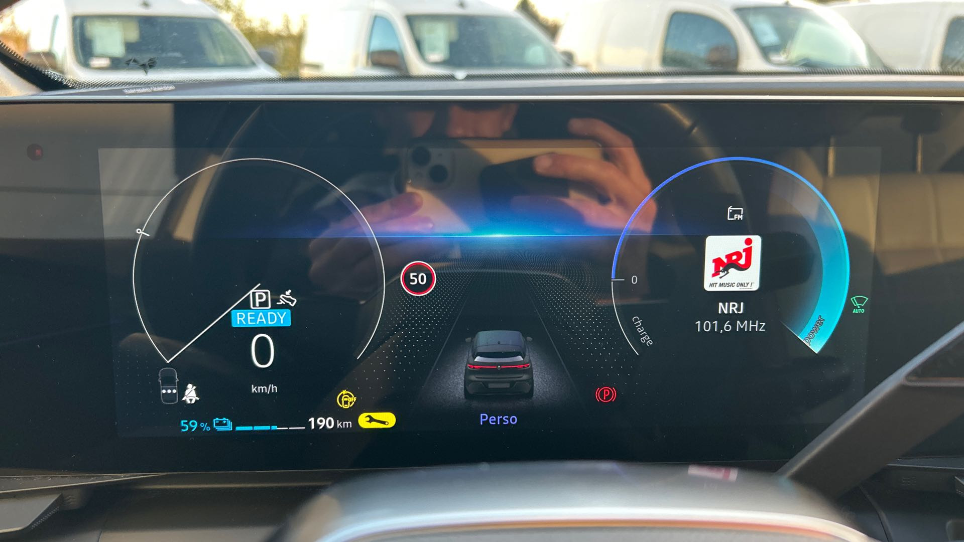 Vente en ligne Renault Megane E-Tech  EV60 220 ch super charge au prix de 27 900 €