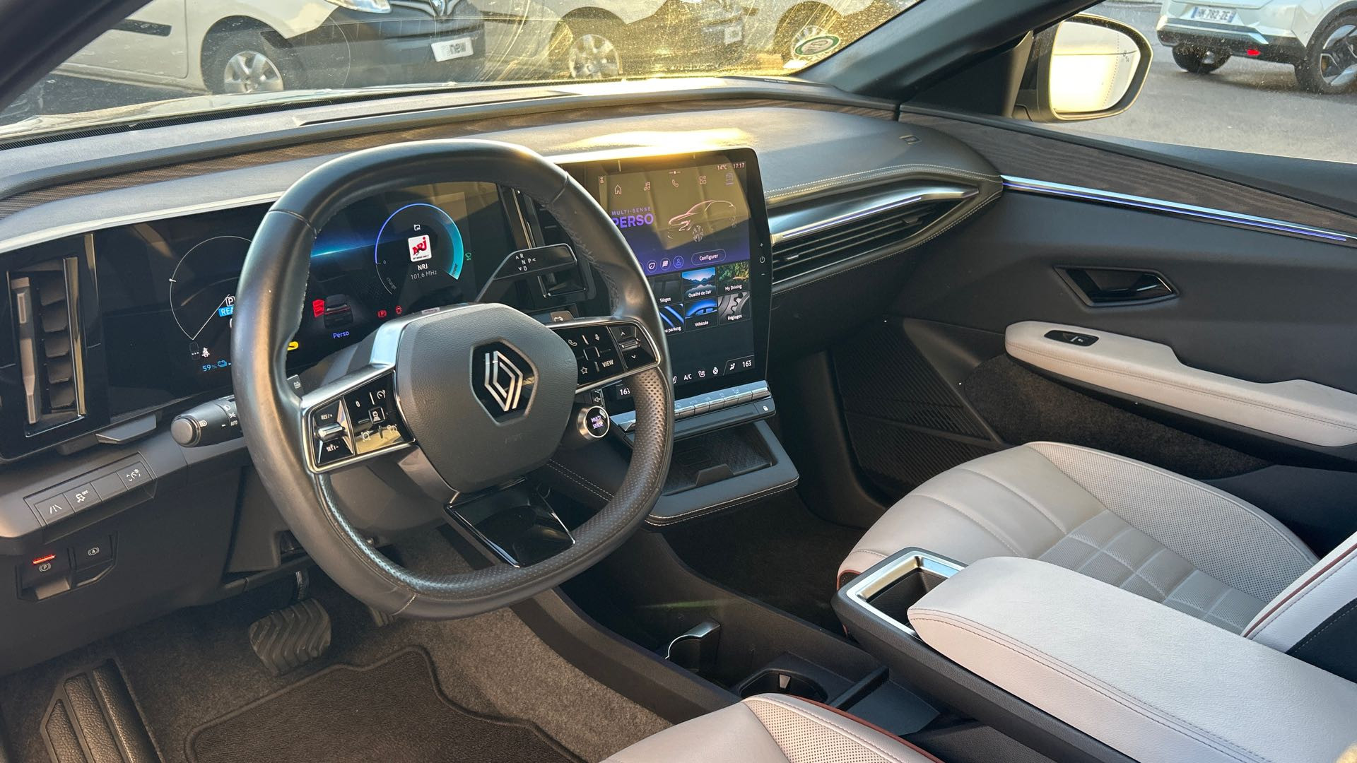 Vente en ligne Renault Megane E-Tech  EV60 220 ch super charge au prix de 27 900 €