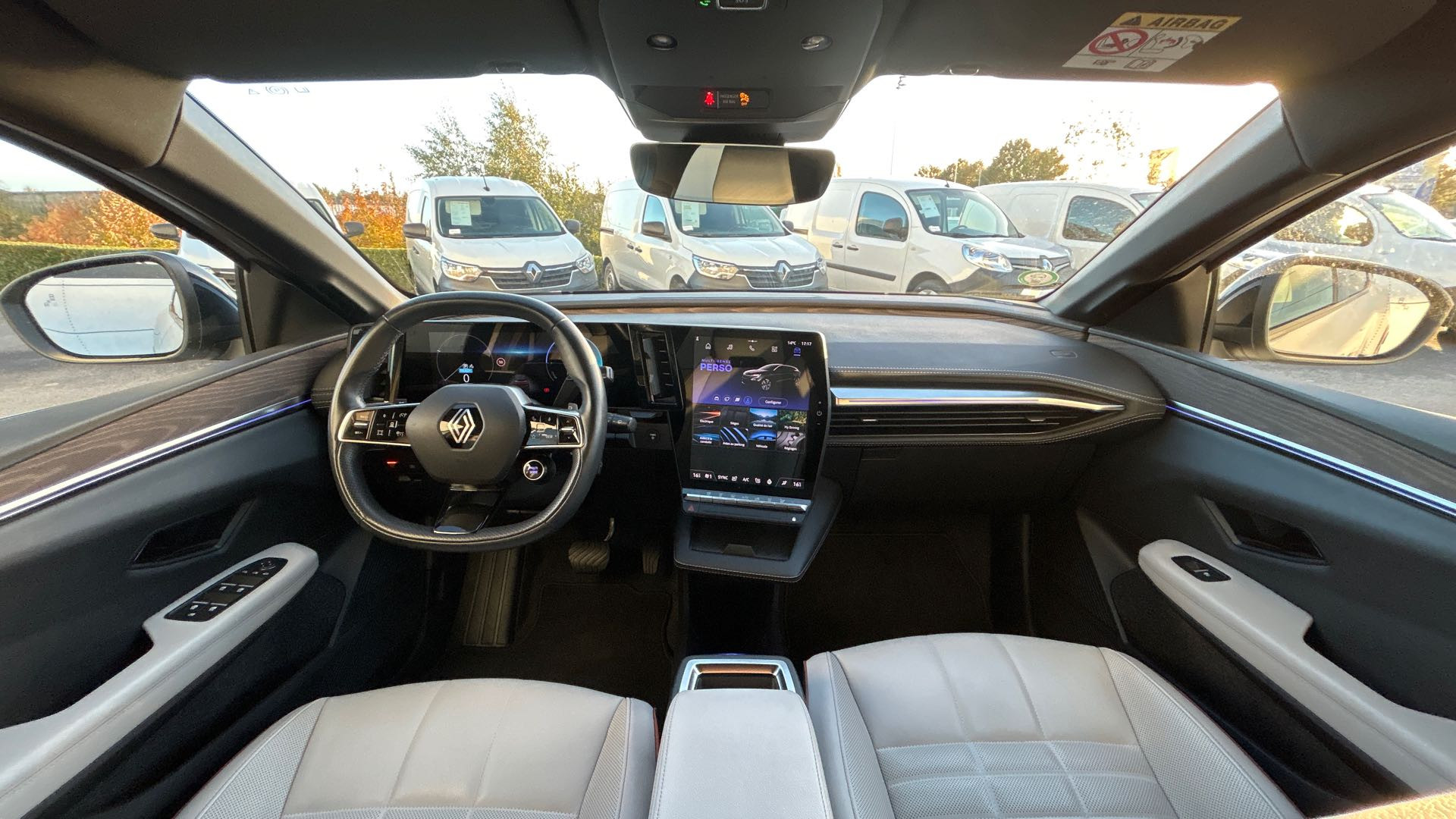 Vente en ligne Renault Megane E-Tech  EV60 220 ch super charge au prix de 27 900 €