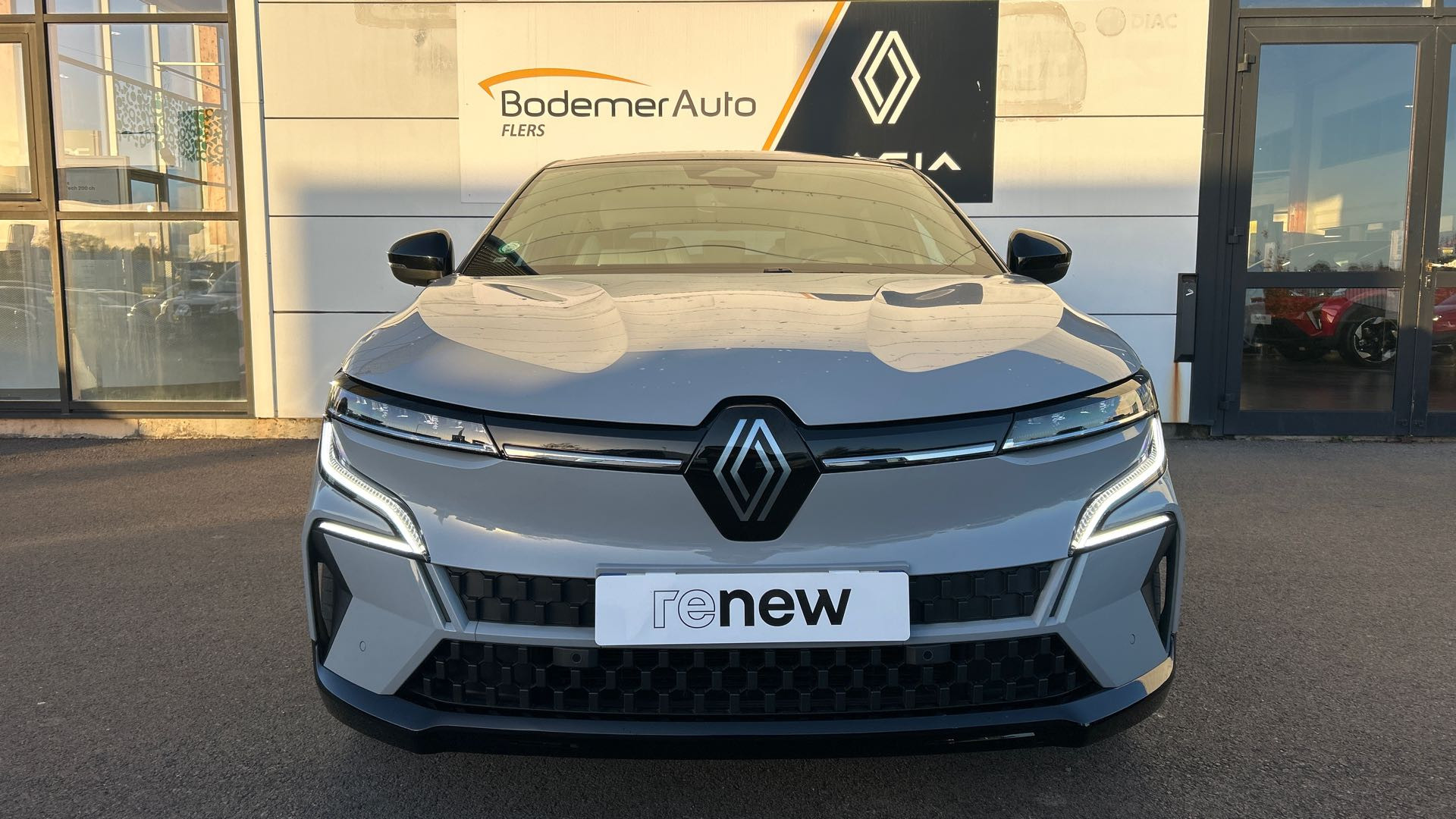 Vente en ligne Renault Megane E-Tech  EV60 220 ch super charge au prix de 27 900 €