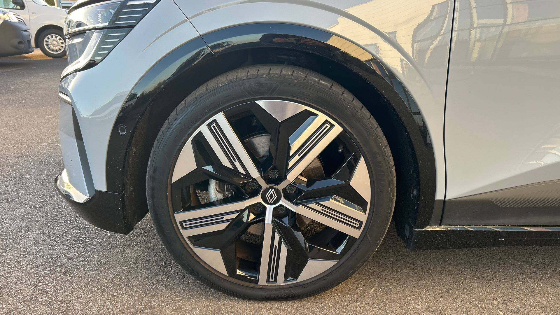 Vente en ligne Renault Megane E-Tech  EV60 220 ch super charge au prix de 27 900 €