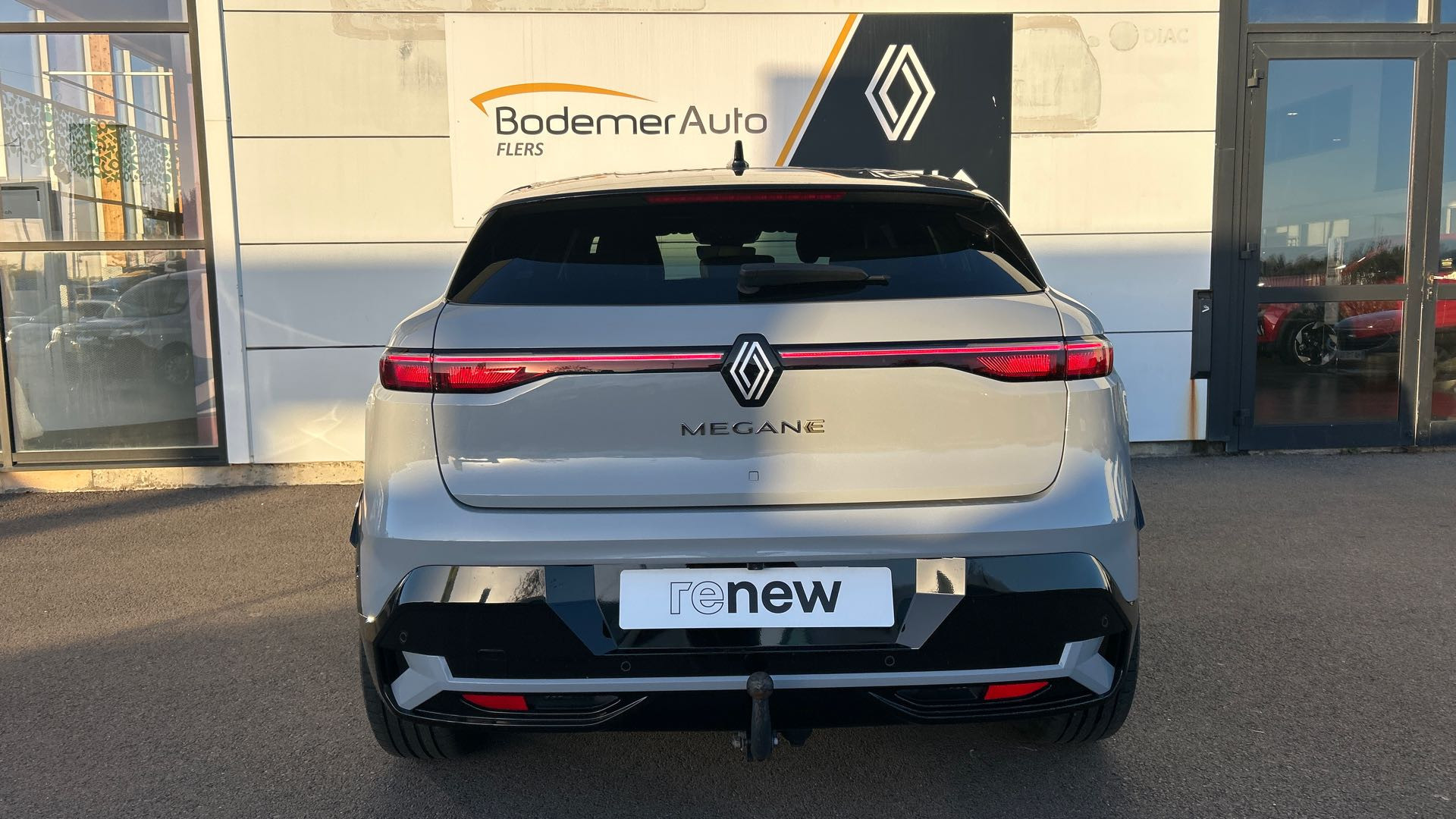 Vente en ligne Renault Megane E-Tech  EV60 220 ch super charge au prix de 27 900 €