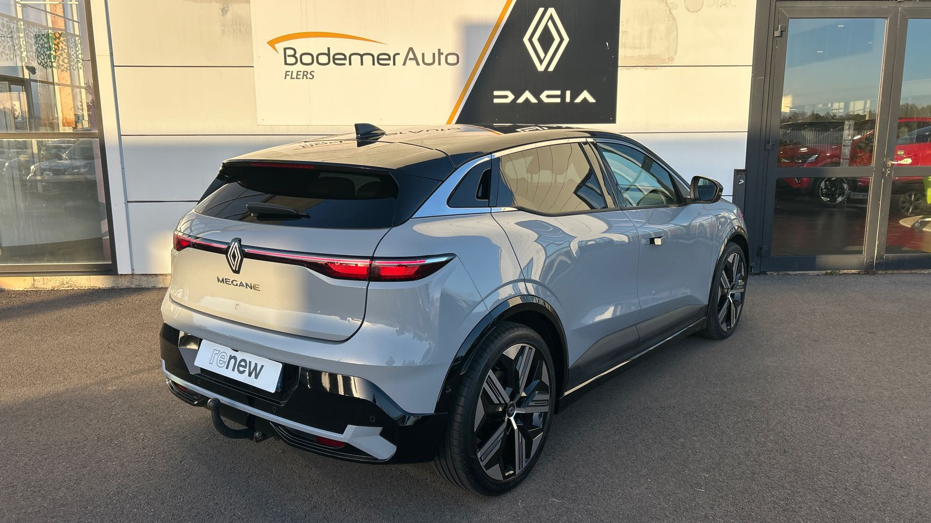 Vente en ligne Renault Megane E-Tech  EV60 220 ch super charge au prix de 27 900 €