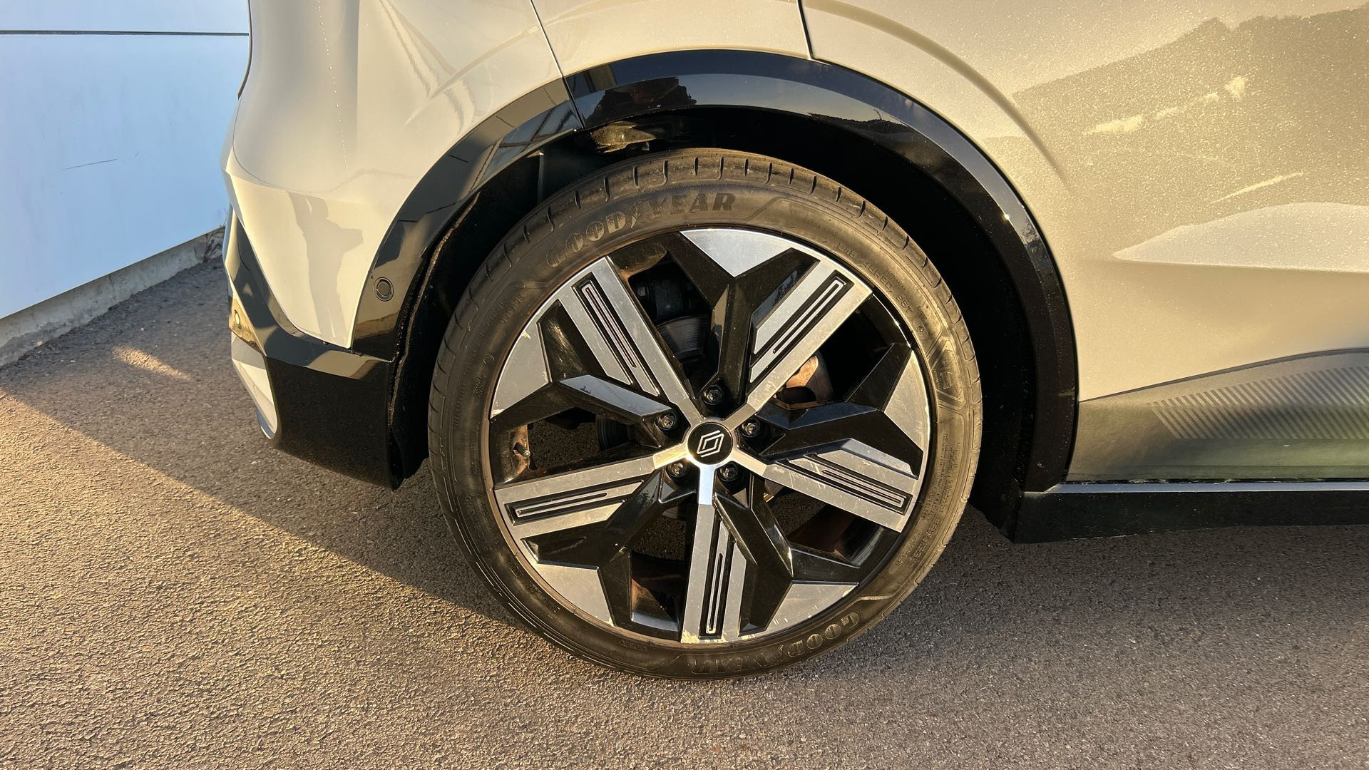 Vente en ligne Renault Megane E-Tech  EV60 220 ch super charge au prix de 27 900 €