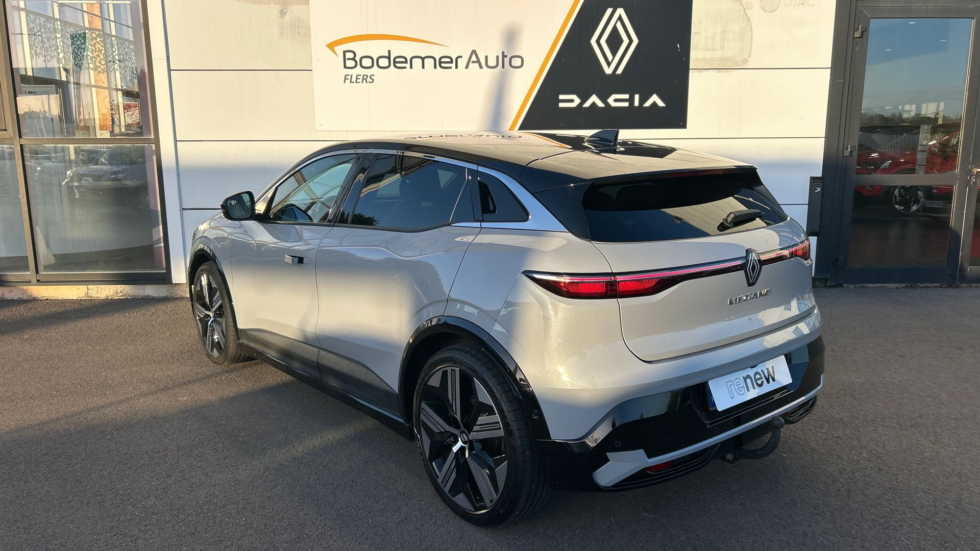 Vente en ligne Renault Megane E-Tech  EV60 220 ch super charge au prix de 27 900 €