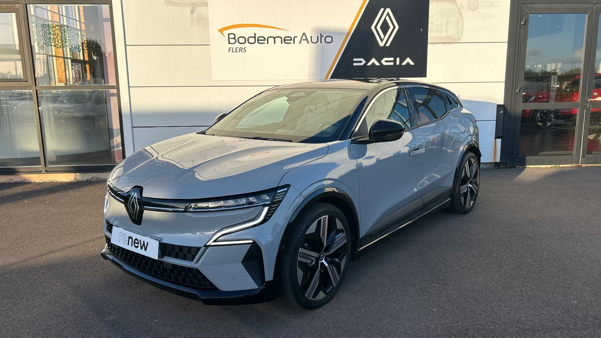 Renault Megane E-Tech  EV60 220 ch super charge occasion de 2023 en vente à Flers