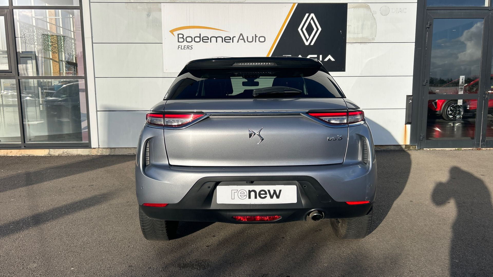Vente en ligne Ds Ds3 Crossback DS3 Crossback BlueHDi 130 EAT8 au prix de 12 990 €