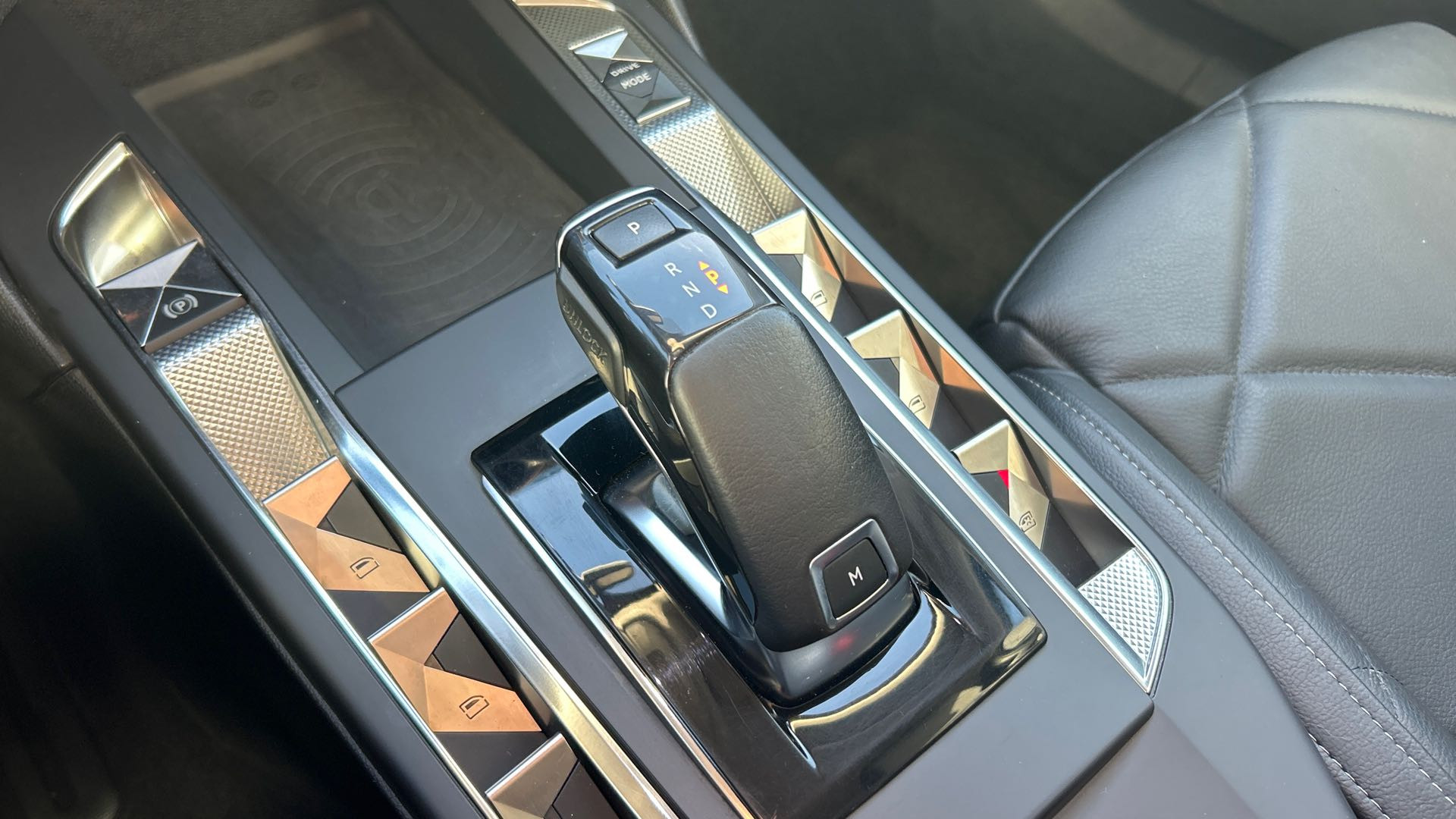 Vente en ligne Ds Ds3 Crossback DS3 Crossback BlueHDi 130 EAT8 au prix de 12 990 €