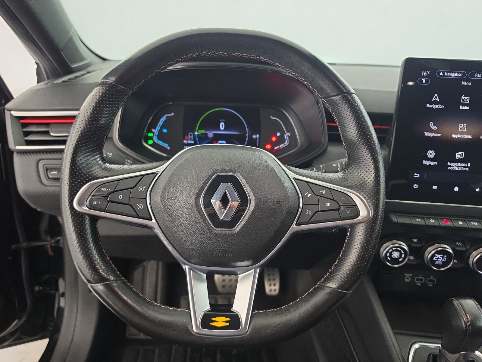 Vente en ligne Renault Clio 5 Clio E-Tech 140 - 21N au prix de 13 990 €