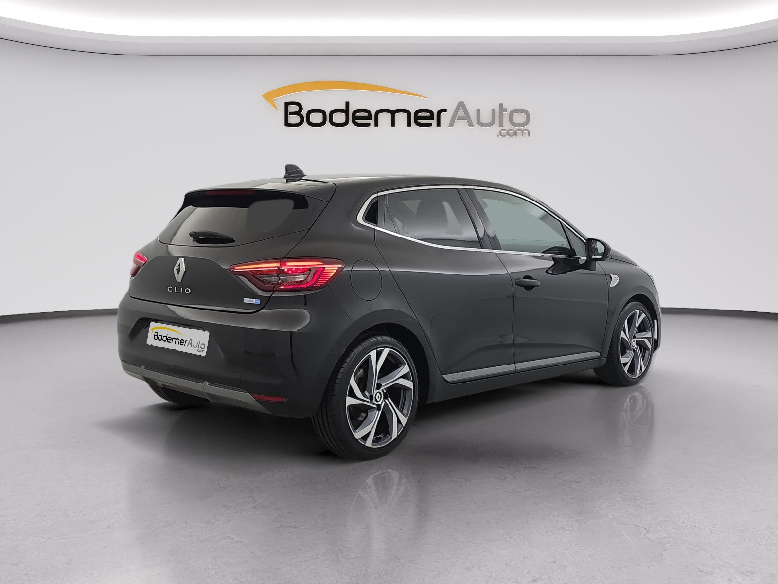 Vente en ligne Renault Clio 5 Clio E-Tech 140 - 21N au prix de 13 990 €