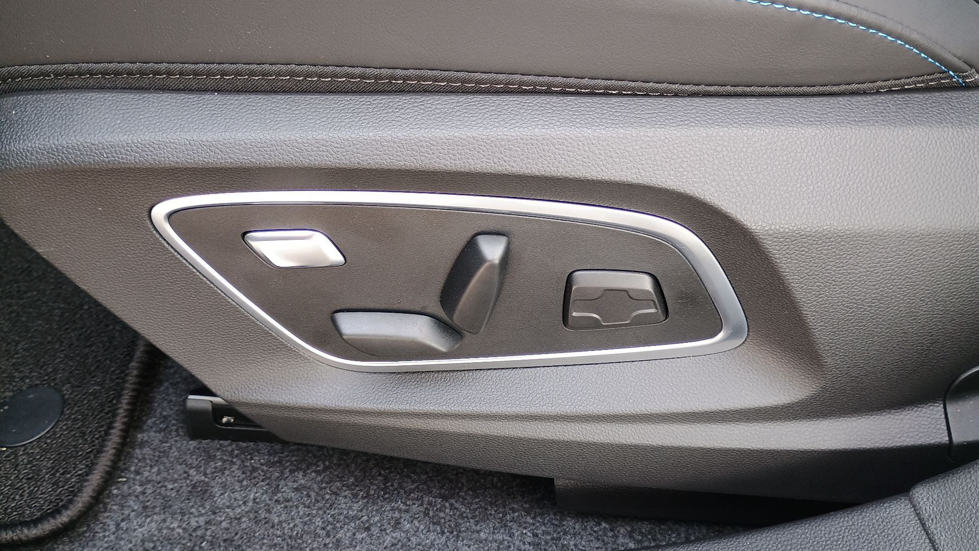 Vente en ligne Renault Scenic E-Tech Scenic E-Tech électrique 220 ch grande autonomie au prix de 50 780 €