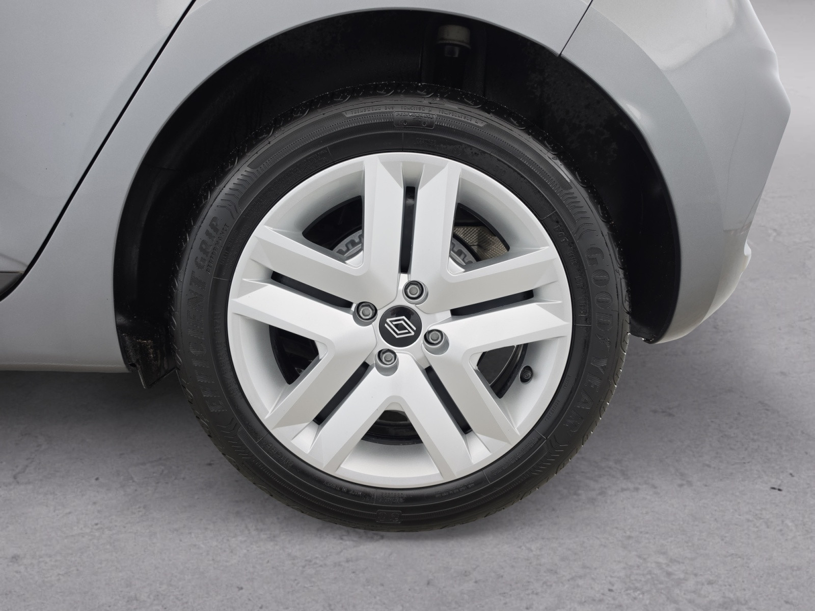 Vente en ligne Renault Clio 5 Clio Blue dCi 100 ch GSR2 au prix de 16 990 €