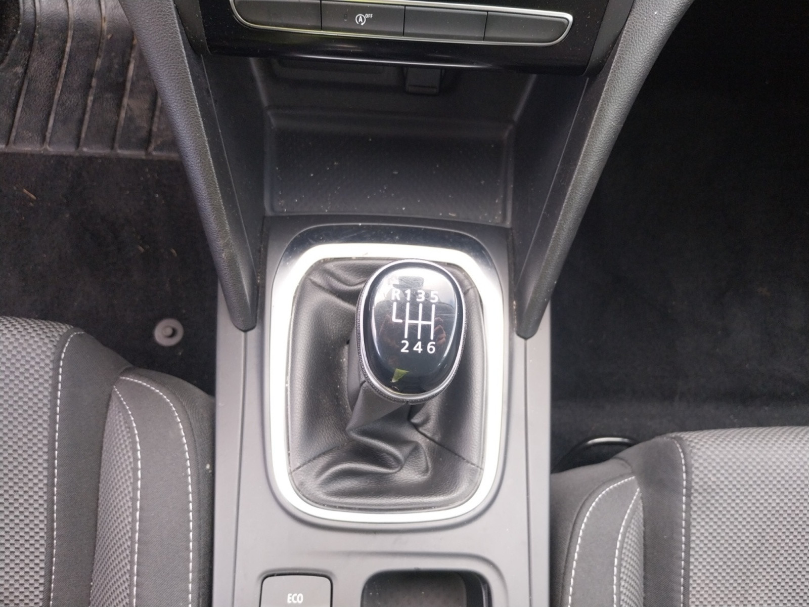 Vente en ligne Renault Megane 4  Blue dCi 115 au prix de 15 490 €