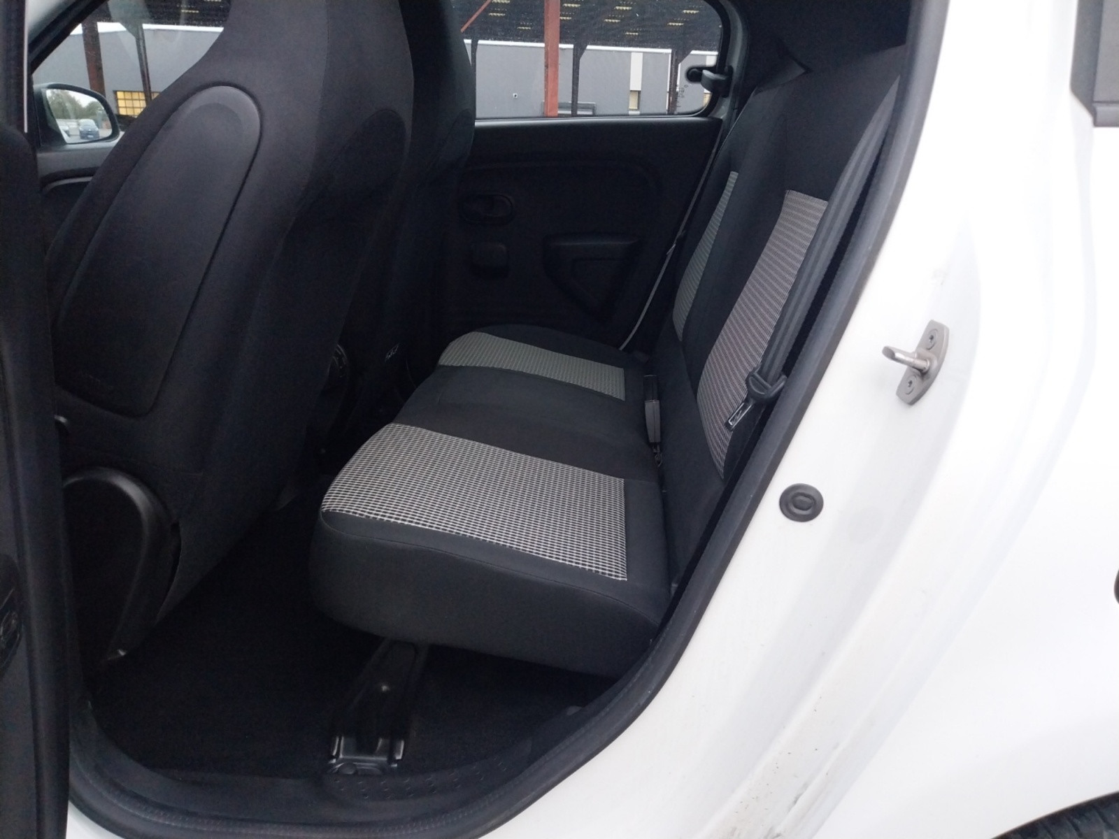 Vente en ligne Renault Twingo 3  SCe 65 - 20 au prix de 9 980 €