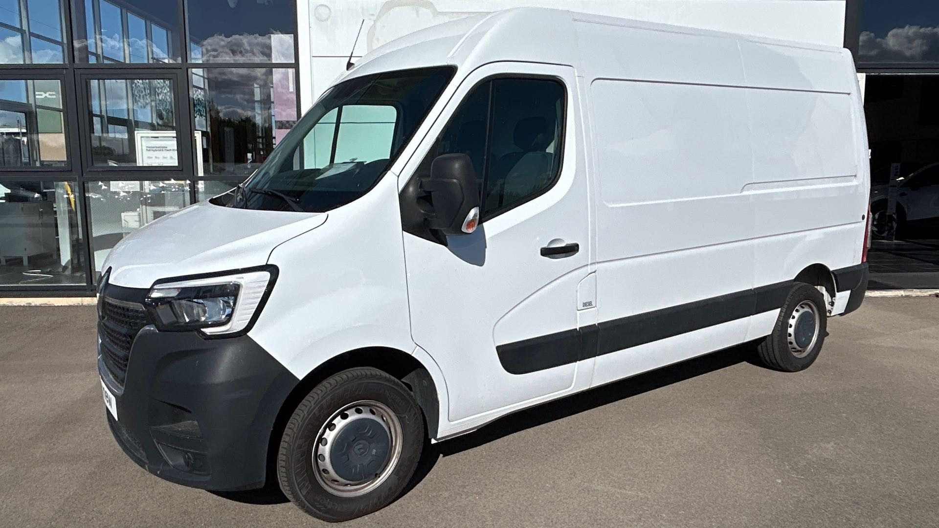 Renault Master Fourgon MASTER FGN TRAC F3500 L2H2 BLUE DCI 135 occasion de 2023 en vente à Flers