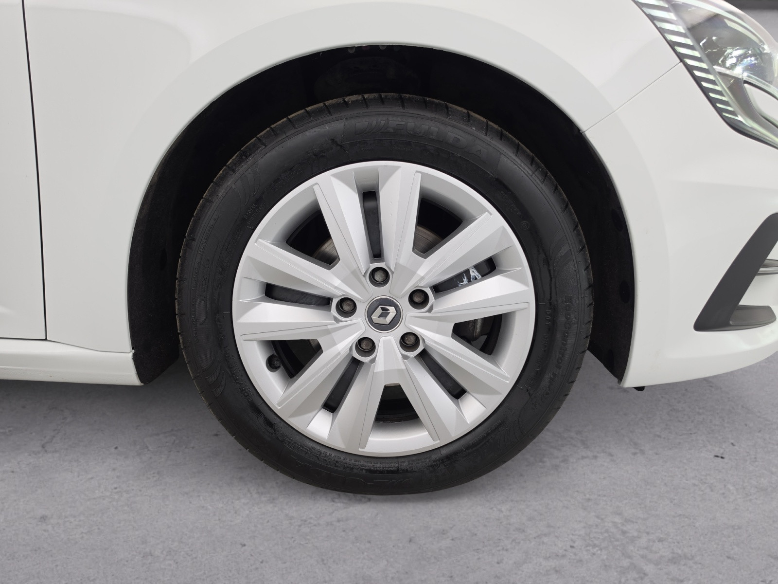 Vente en ligne Renault Megane 4 Mégane IV Berline Blue dCi 115 au prix de 13 290 €