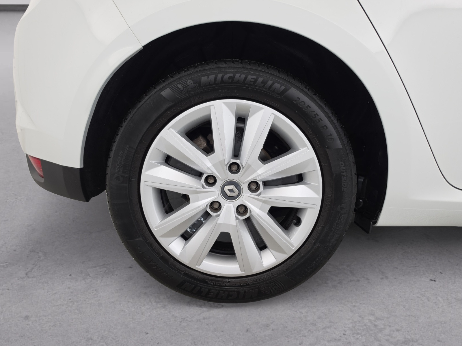 Vente en ligne Renault Megane 4 Mégane IV Berline Blue dCi 115 au prix de 13 290 €