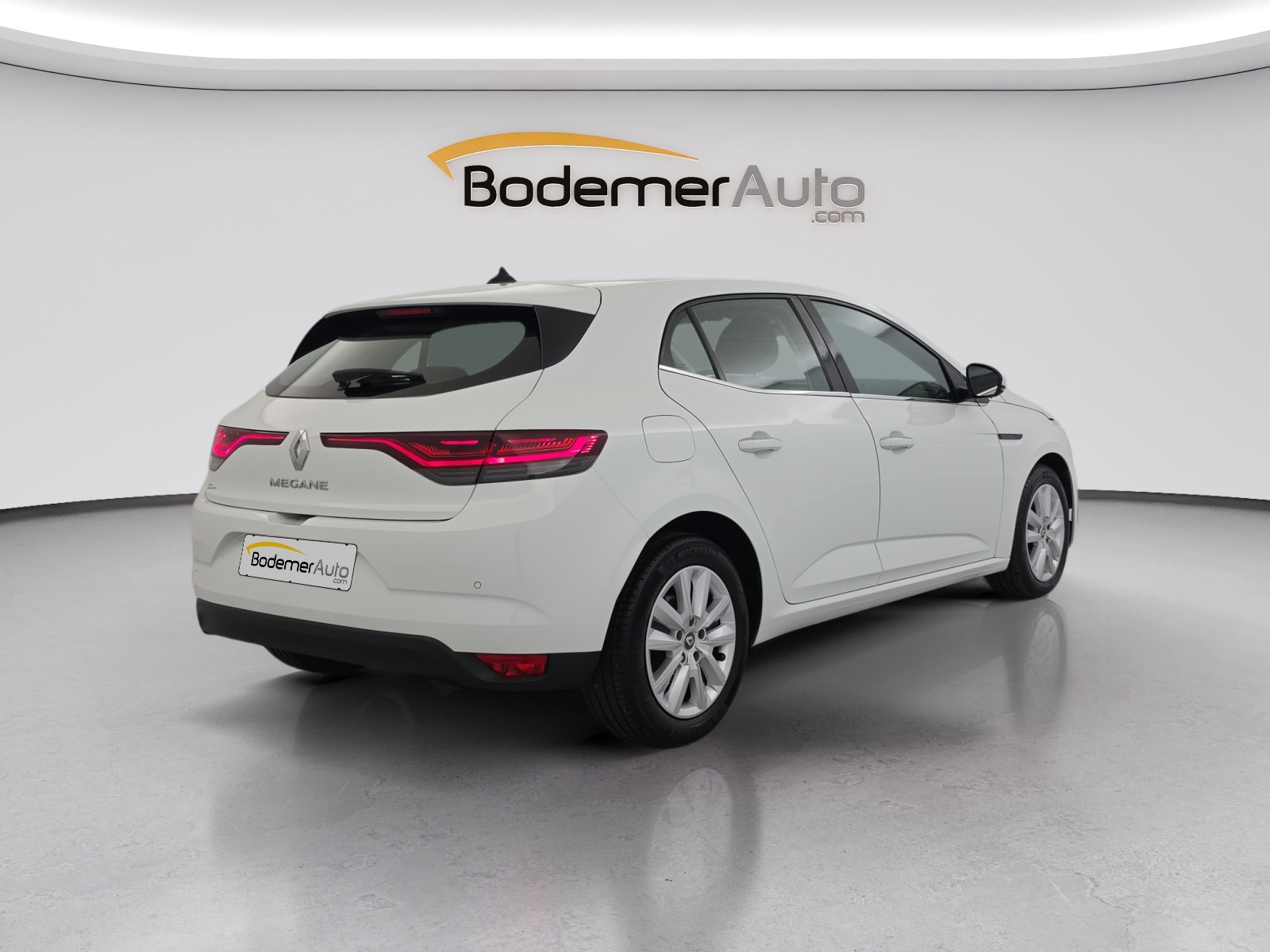 Vente en ligne Renault Megane 4 Mégane IV Berline Blue dCi 115 au prix de 13 290 €