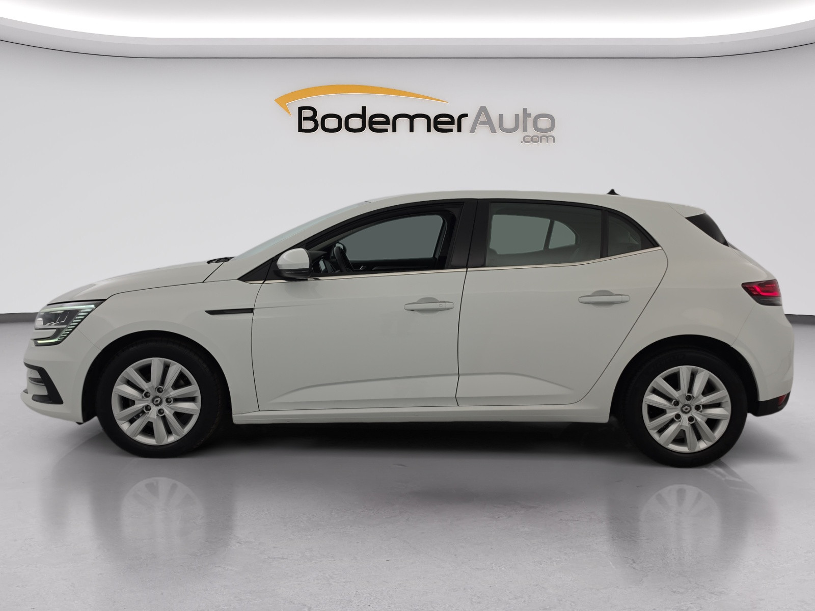 Vente en ligne Renault Megane 4 Mégane IV Berline Blue dCi 115 au prix de 13 290 €