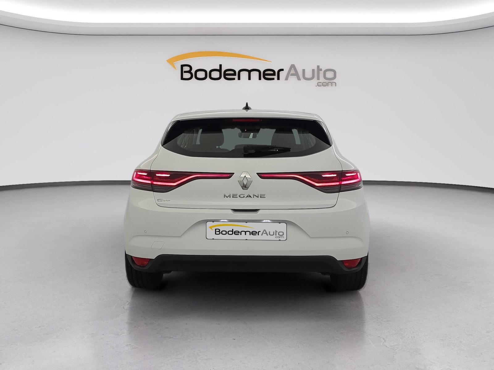Vente en ligne Renault Megane 4 Mégane IV Berline Blue dCi 115 au prix de 13 290 €