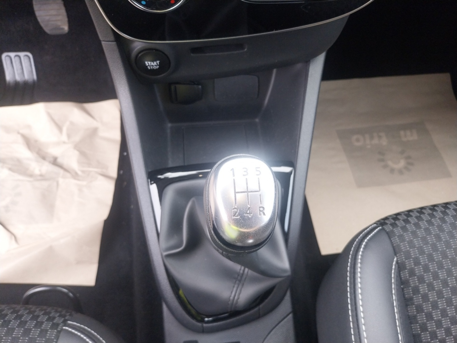 Vente en ligne Renault Clio 4 Clio dCi 110 Energy au prix de 10 990 €