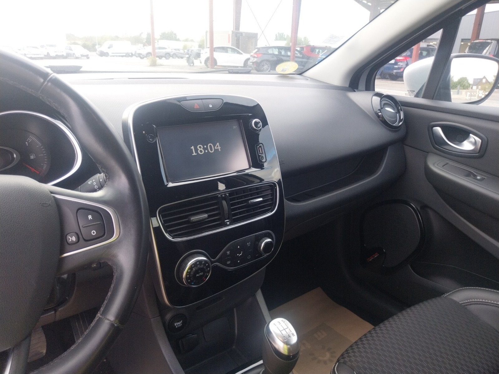 Vente en ligne Renault Clio 4 Clio dCi 110 Energy au prix de 10 990 €