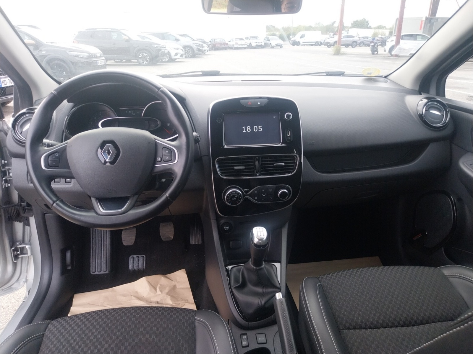 Vente en ligne Renault Clio 4 Clio dCi 110 Energy au prix de 10 990 €