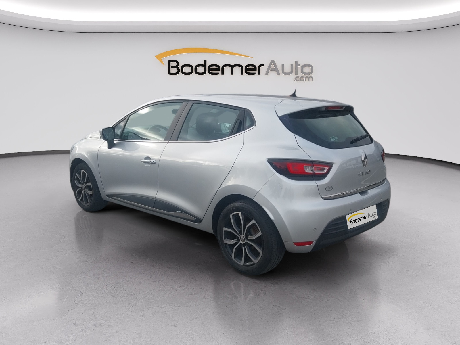 Vente en ligne Renault Clio 4 Clio dCi 110 Energy au prix de 10 990 €