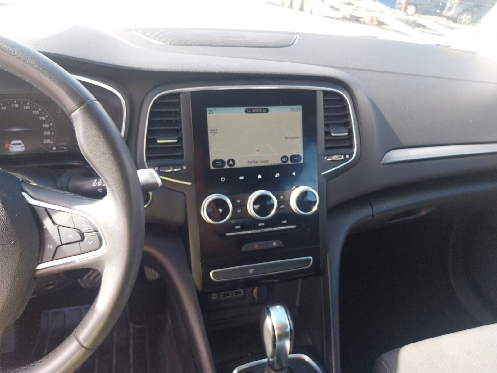 Vente en ligne Renault Megane 4  Blue dCi 115 EDC au prix de 13 990 €