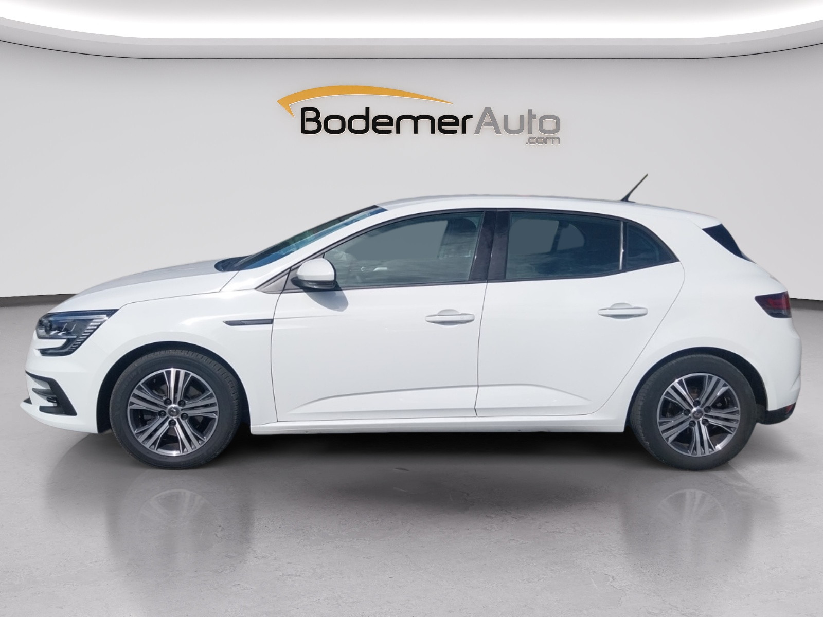 Vente en ligne Renault Megane 4  Blue dCi 115 EDC au prix de 13 990 €