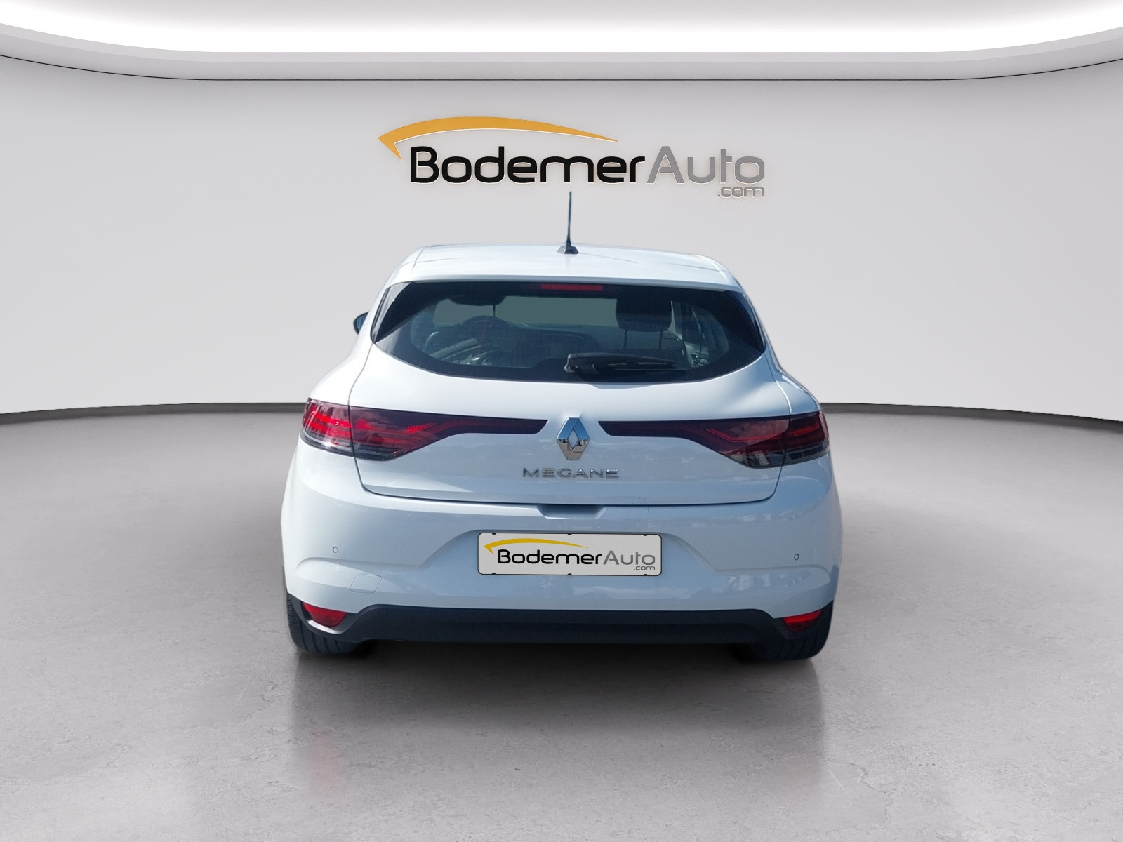 Vente en ligne Renault Megane 4  Blue dCi 115 EDC au prix de 13 990 €