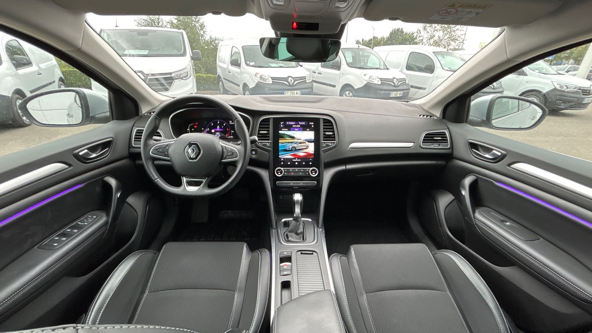 Vente en ligne Renault Megane 4  Blue dCi 115 EDC au prix de 16 490 €