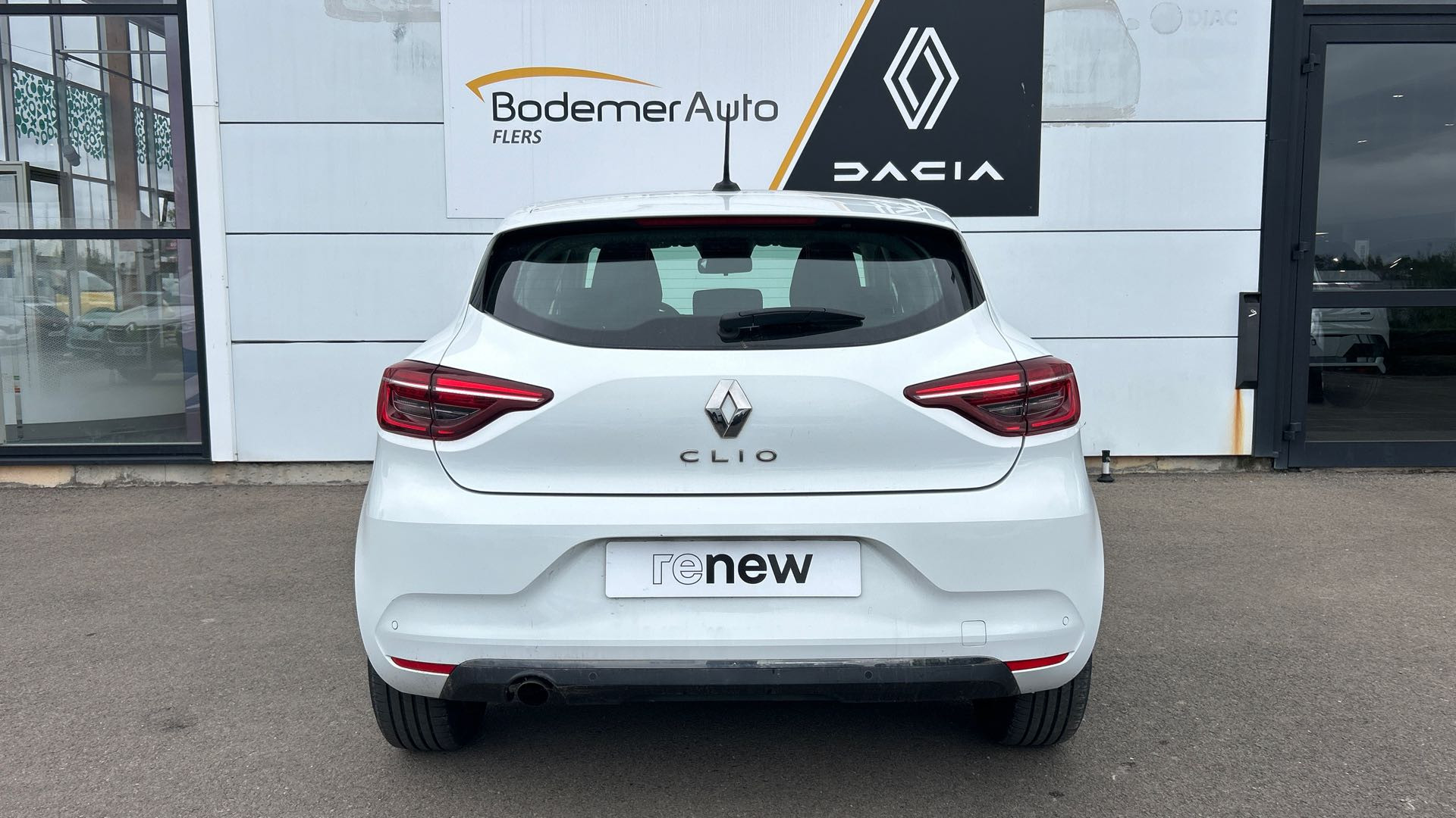 Vente en ligne Renault Clio 5 Clio Blue dCi 85 au prix de 12 480 €