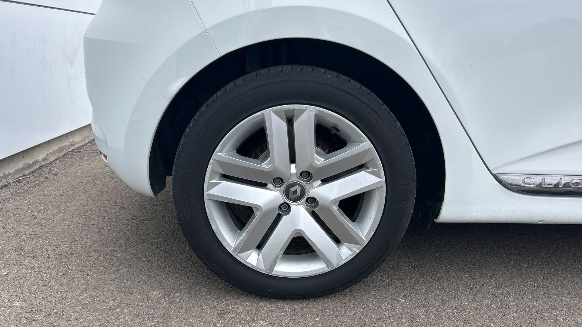 Vente en ligne Renault Clio 5 Clio Blue dCi 85 au prix de 12 480 €