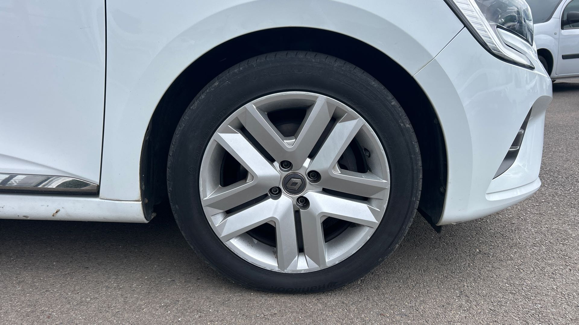 Vente en ligne Renault Clio 5 Clio Blue dCi 85 au prix de 12 480 €