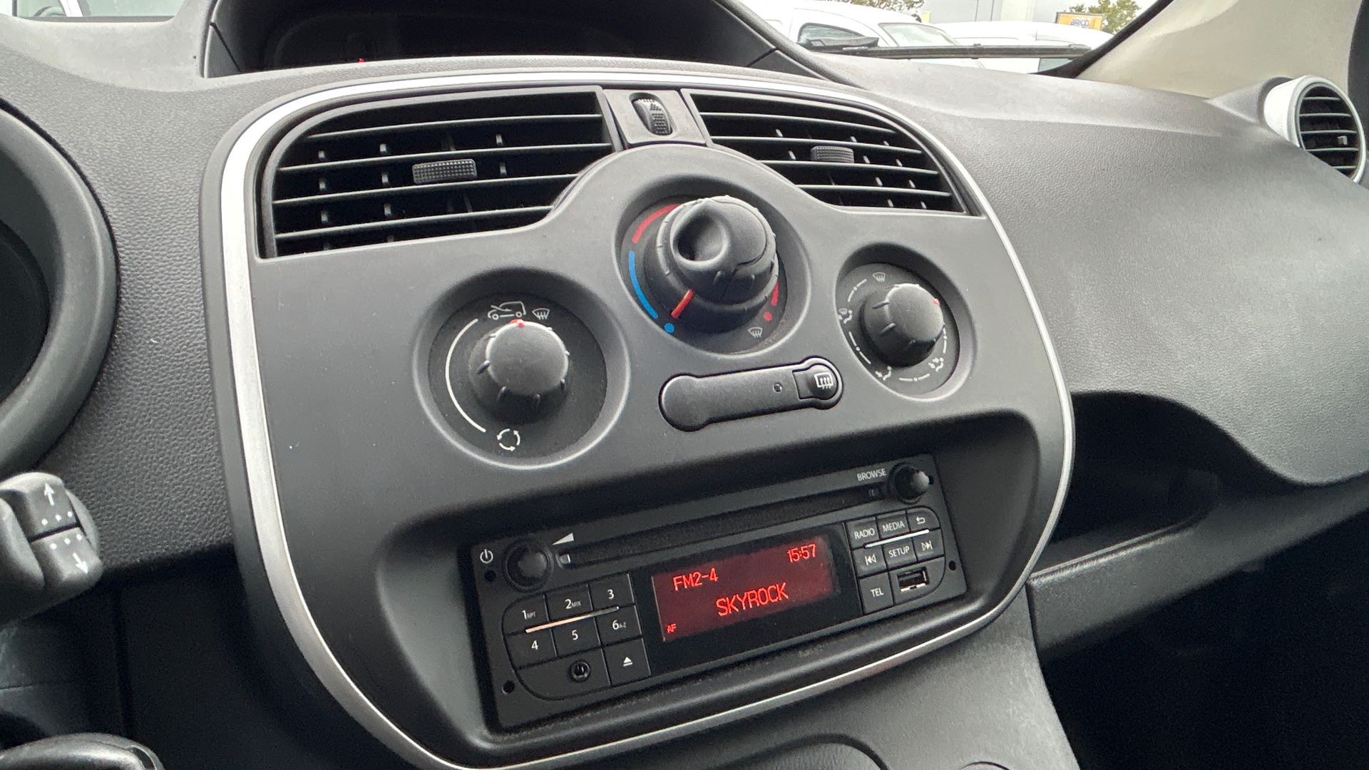 Vente en ligne Renault Kangoo Express  BLUE DCI 80 au prix de 11 990 €