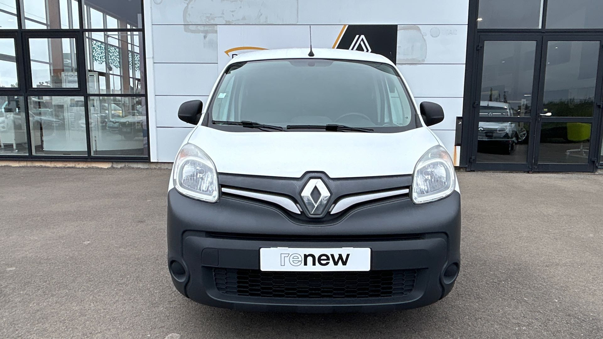 Vente en ligne Renault Kangoo Express  BLUE DCI 80 au prix de 11 990 €