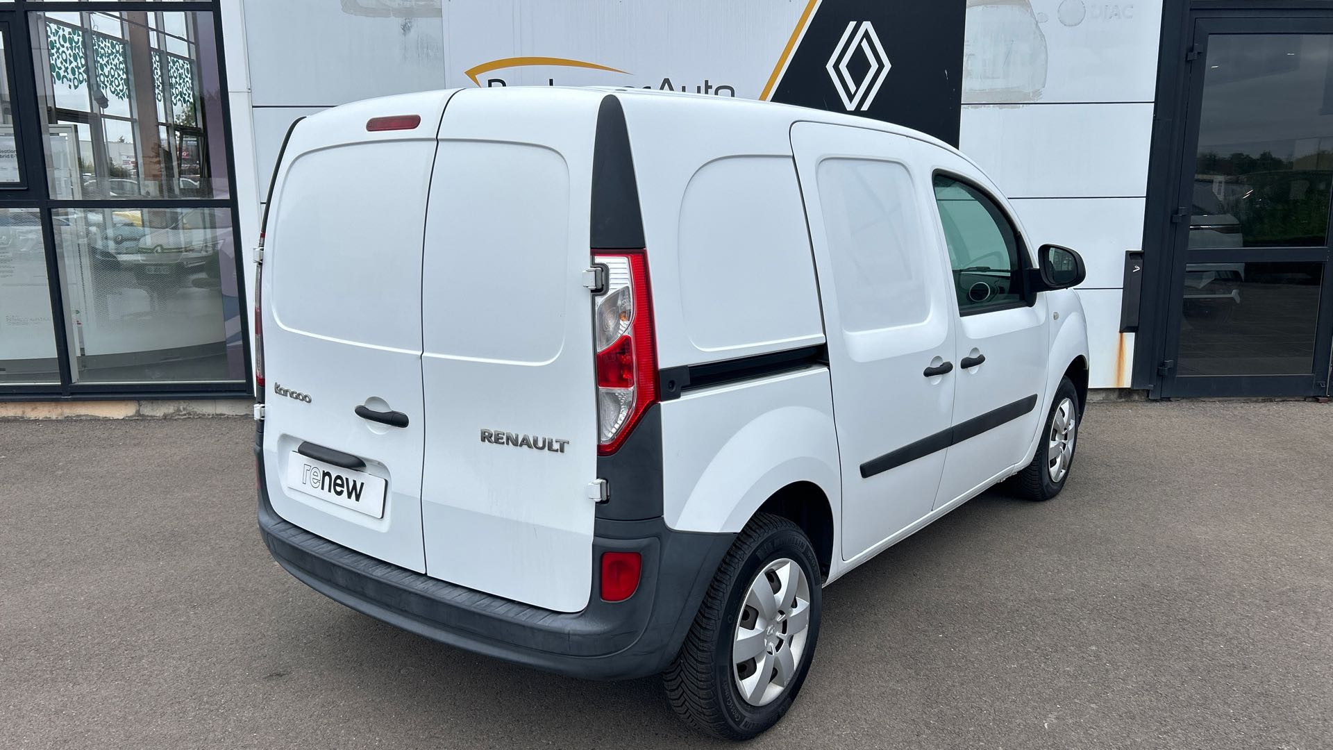 Vente en ligne Renault Kangoo Express  BLUE DCI 80 au prix de 11 990 €