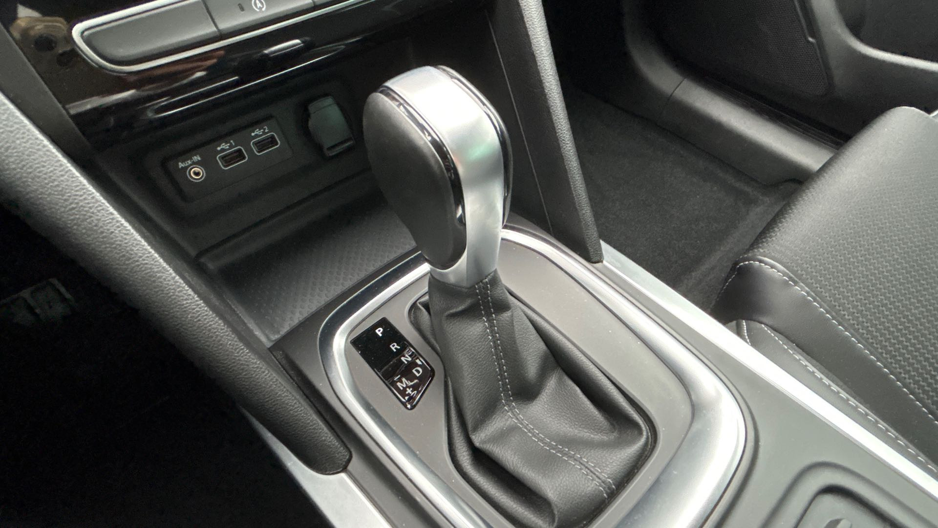 Vente en ligne Renault Megane 4  Blue dCi 115 EDC au prix de 16 490 €