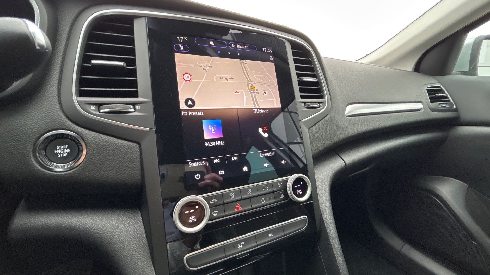 Vente en ligne Renault Megane 4  Blue dCi 115 EDC au prix de 16 490 €