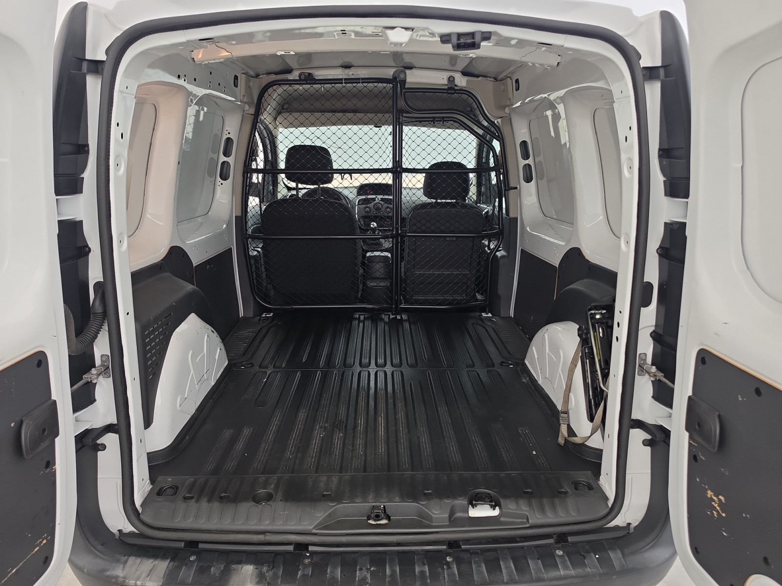 Vente en ligne Renault Kangoo Express  BLUE DCI 95 au prix de 10 900 €