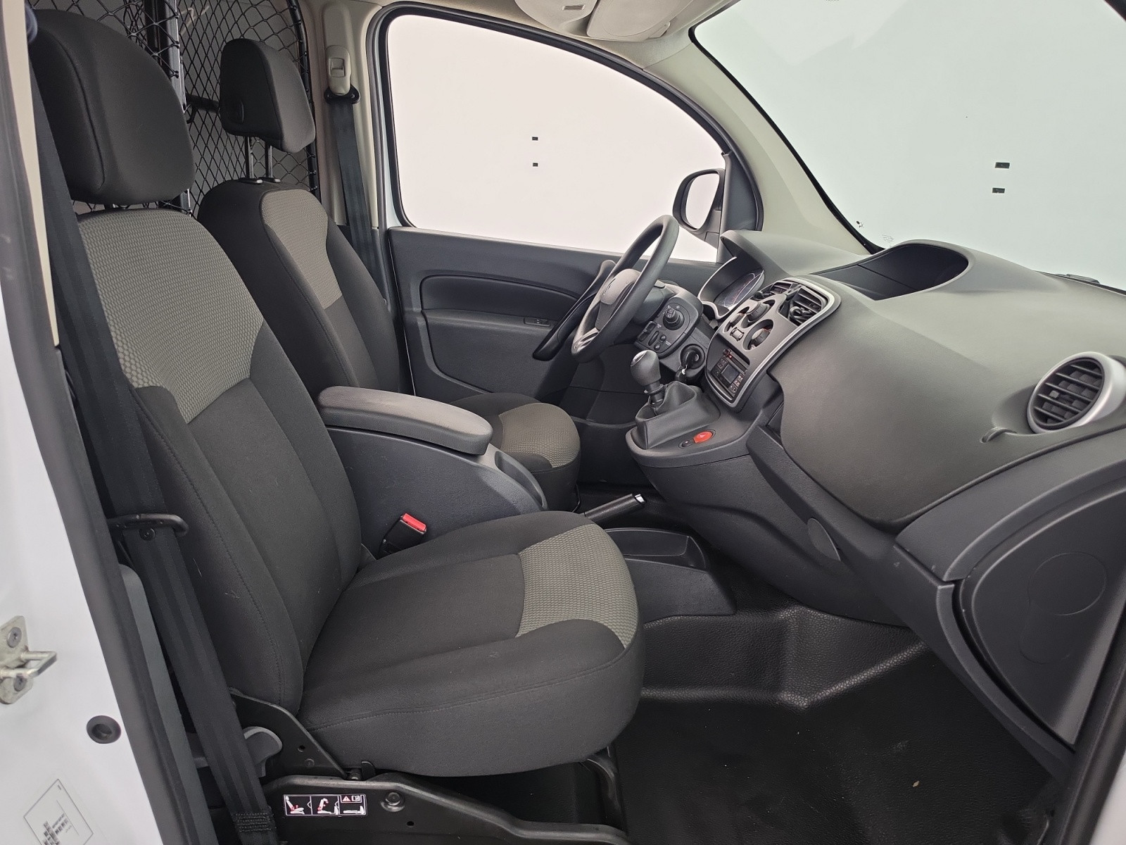 Vente en ligne Renault Kangoo Express  BLUE DCI 95 au prix de 10 900 €