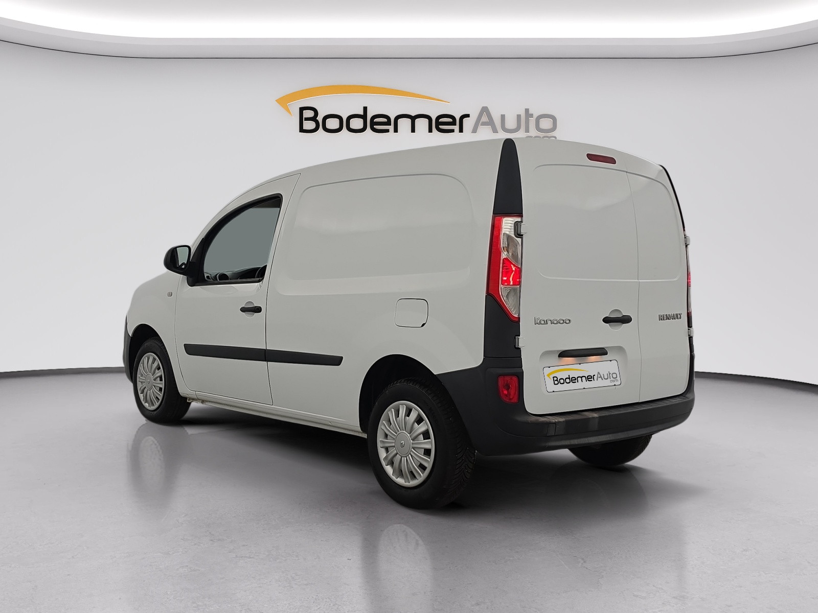 Vente en ligne Renault Kangoo Express  BLUE DCI 95 au prix de 10 900 €