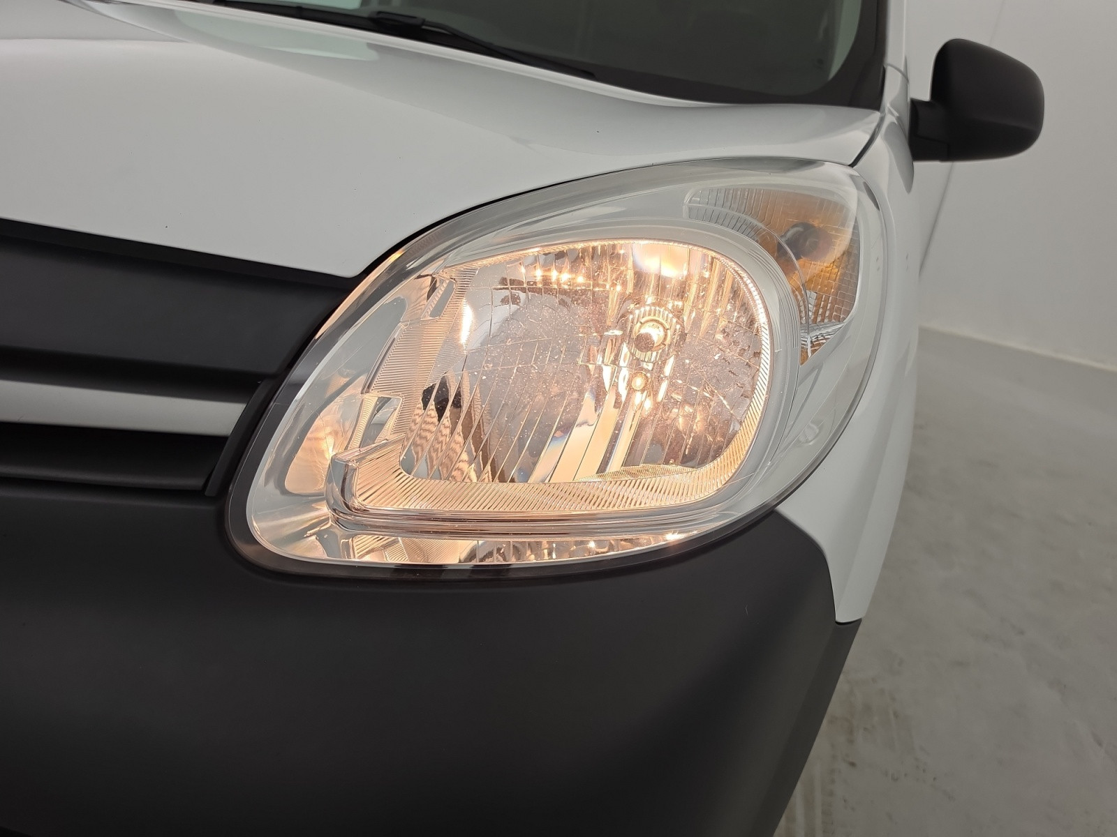Vente en ligne Renault Kangoo Express  BLUE DCI 95 au prix de 10 900 €